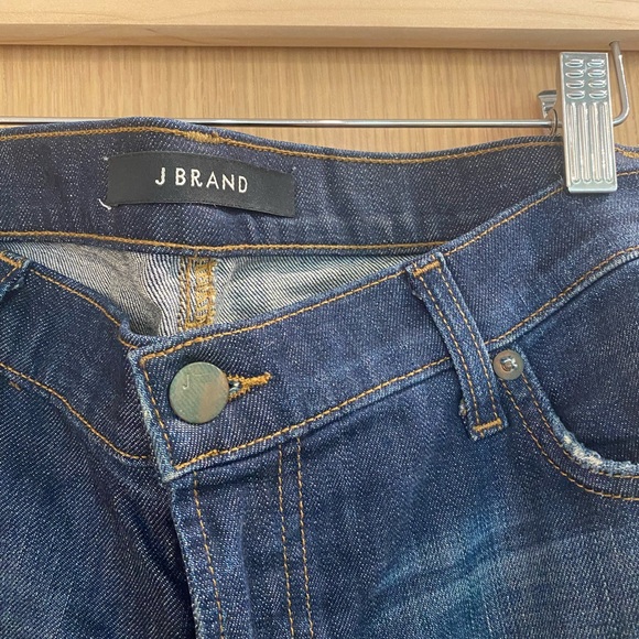 J Brand | Aiden Boyfriend Jeans - Picture 3 of 4